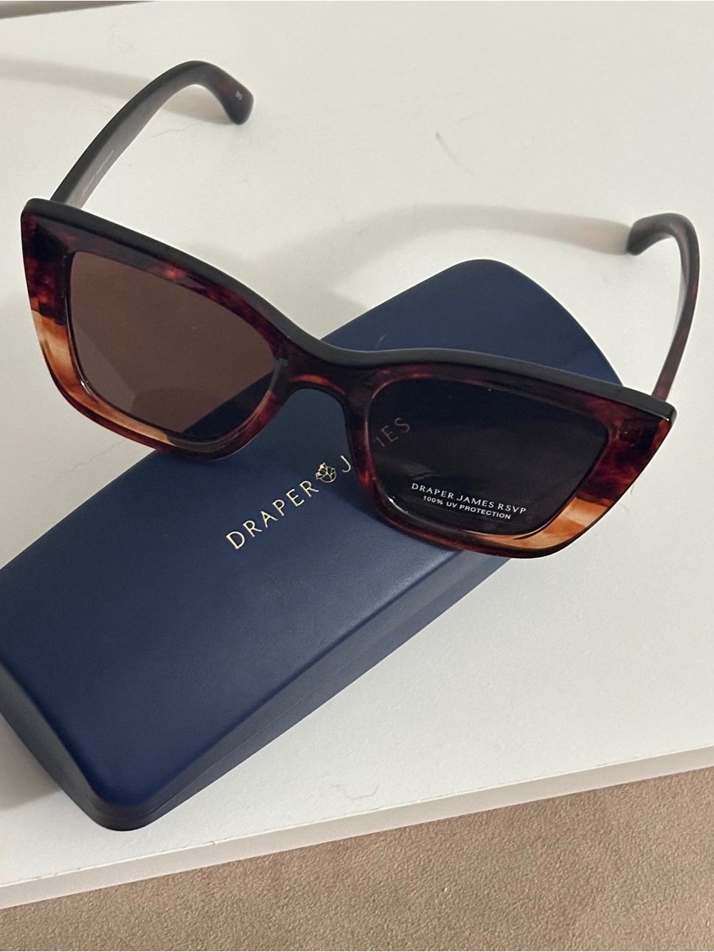 DRAPER JAMES  RSVP Collection. Tortoise CatEye Sunglasses. NEW w/ box.